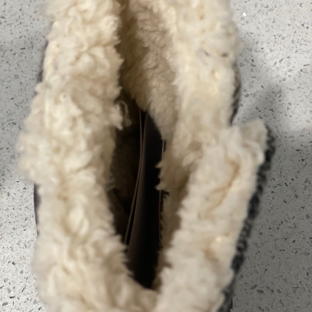 MUKLUKS BOOTS 4-WOMEN, SIZE 8. - Picture 8 of 11